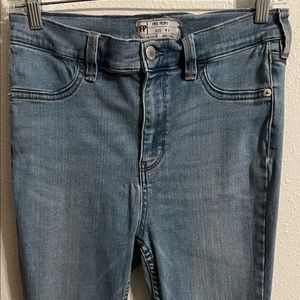 Free People Stretchy High Rise Ankle Skinny Jeans 8/29